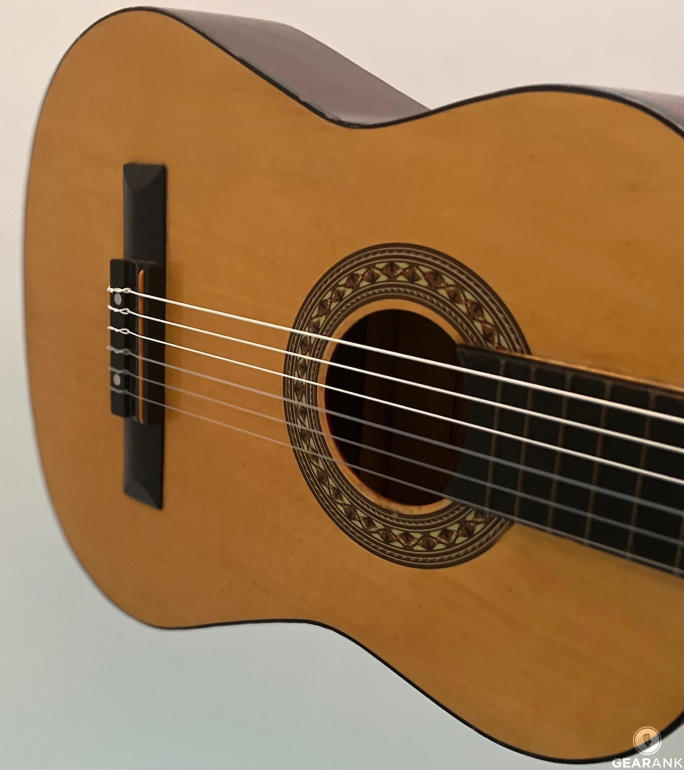 我儿子的3/4号古典吉他上的D'Addario EJ43弦